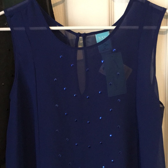 2For1 NWT Tops! 1 black, 1 royal Size M - Picture 2 of 6